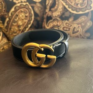Gucci GG belt size 34 minor scratches